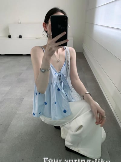 Look 2 刺繡綁帶背心+小花花半身裙5