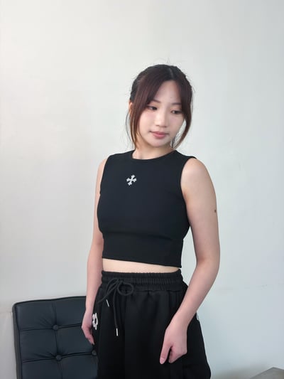 露背十字短版背心1