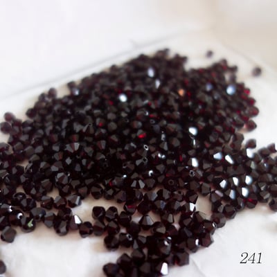 SWAROVSKI 5301 4MM 菱形10-顆1