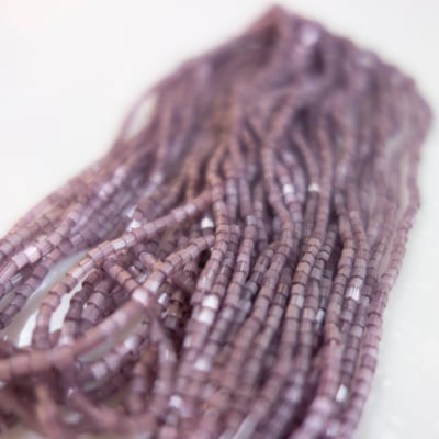 2 CUT BEADS 11°1