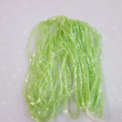 2 CUT BEADS 11°－馬卡龍13