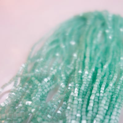 2 CUT BEADS 11°－馬卡龍3
