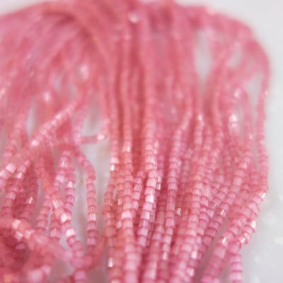 2 CUT BEADS 11°－馬卡龍8