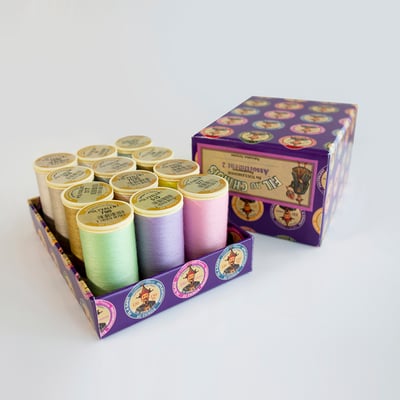 現貨-馬卡龍 12色 POLYVALENT BOX 12 SPOOLS PASTEL TONES2