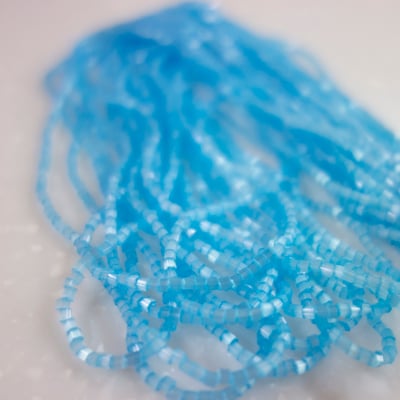 2 CUT BEADS 11°－馬卡龍17