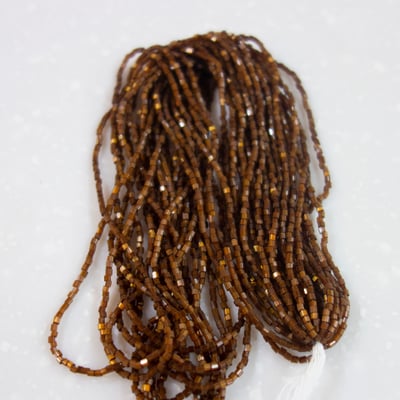 2 CUT BEADS 11°10