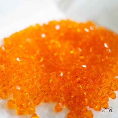 SWAROVSKI 5301 4MM 菱形10-顆6