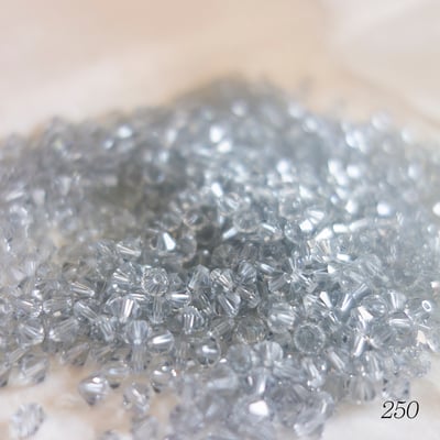 SWAROVSKI 5301 4MM 菱形10-顆10