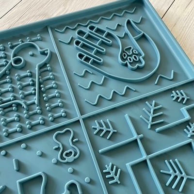 Tails & Tales Licking Mat 加大版六宮格舔食墊8