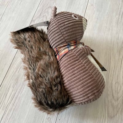 Pendleton Plush Squirrel 擬真松鼠玩具（圓滾滾、大尾巴、小領巾）7