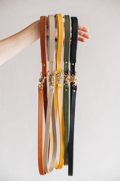 Band & Roll Hitch Air 標準真皮短牽（義大利牛皮、德國製）5