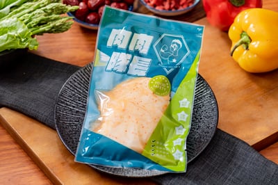 舒肥嫩雞胸-香紅辣椒 180g/包│肉肉隊長│有辣椒的清香與水果甘甜 │ 宵夜/備餐/低脂/野餐/露營3