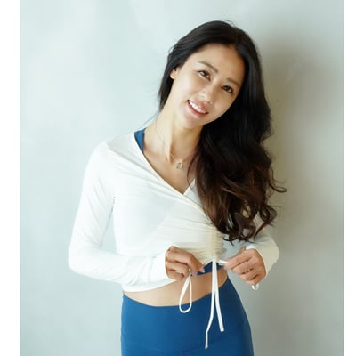 美麗飛長袖涼感抽繩短版罩衫-(耶誕紅)/(優雅白)/(寧靜黑)/(薄荷綠)2