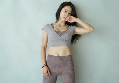 美麗飛高腰超彈棉感渲染九分提臀褲 - (奶茶色) / (天空白)10