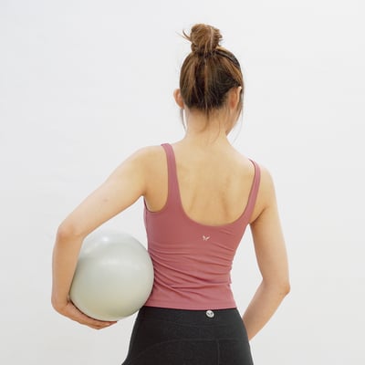 美麗飛棉感V領長版U背上衣(附襯墊)-(白)~(玫紅)~(岩藍)7