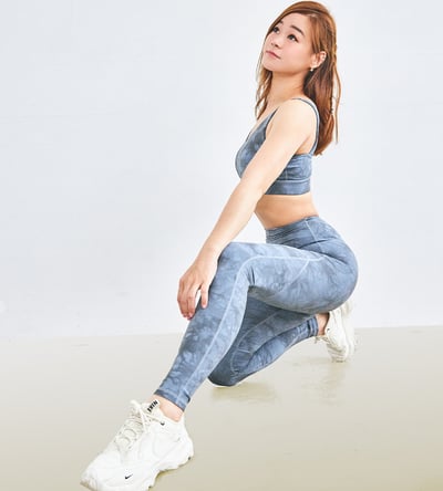 美麗飛高腰棉感渲染全長翹臀褲 -可踩腳(酷爵藍)1