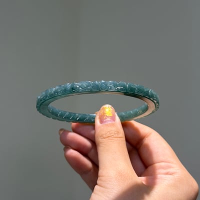 瓜料 藍水翡翠滿花雕刻方鐲632