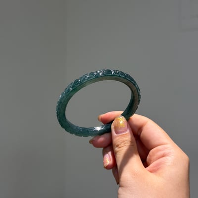 瓜料 藍水翡翠滿花雕刻方鐲586