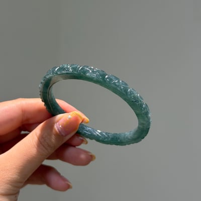 瓜料 藍水翡翠滿花雕刻方鐲564