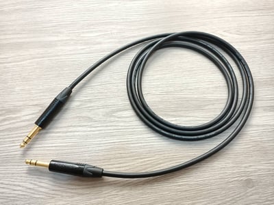 平衡音訊導線=[MOGAMI/2549]+[NEUTRIK鍍金/XLR公+XLR母+TRS]4