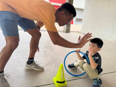 早鳥優惠！7/20-7/24 | 8/10-8/14【4-6歲6-12歲｜外師全美語夏令營】熱血小小籃球員：球場挑戰特訓營 x 實驗 ｘ角色扮演 x 實境體驗9