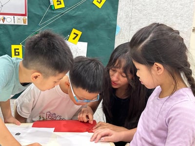【超早鳥優惠！10/15止】4-12歲｜外師全美語冬令營｜城市特工生存營：實驗 × 烘焙 × 角色扮演 × 實境體驗6