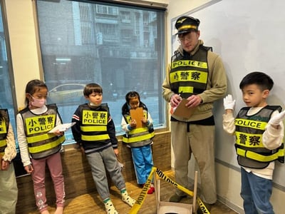 【超早鳥優惠！10/15止】4-12歲｜外師全美語冬令營｜城市特工生存營：實驗 × 烘焙 × 角色扮演 × 實境體驗7