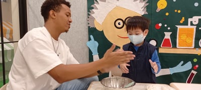 【超早鳥優惠！10/15止】4-12歲｜外師全美語冬令營｜好運開席！新春年菜料理營體驗 × 實驗 × 創意料理 × 角色扮演 × 實境體驗2
