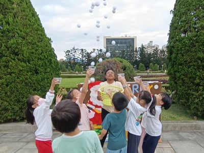 2-10歲 【 節慶限定】HO!HO!HO!聖誕老公公送禮物8