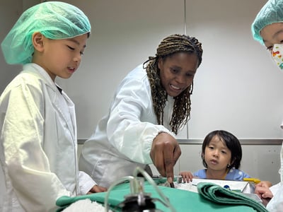 3-10歲【亞洲寵物博物館特別合作】白袍天使小獸醫9