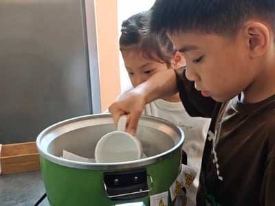 【超早鳥優惠！10/15止】4-12歲｜外師全美語冬令營｜小廚神食驗研究所：味覺大冒險 × 實驗 × 創意料理 × 角色扮演 × 實境體驗11