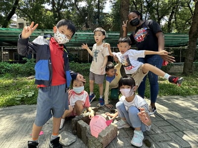 2-10歲 【童話主題系列】三隻小豬蓋房子8