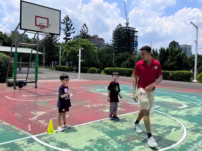 早鳥優惠！7/20-7/24 | 8/10-8/14【4-6歲6-12歲｜外師全美語夏令營】熱血小小籃球員：球場挑戰特訓營 x 實驗 ｘ角色扮演 x 實境體驗12