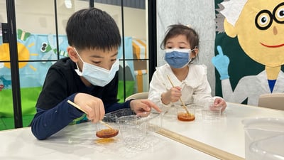 【超早鳥優惠！10/15止】4-12歲｜外師全美語冬令營｜好運開席！新春年菜料理營體驗 × 實驗 × 創意料理 × 角色扮演 × 實境體驗12