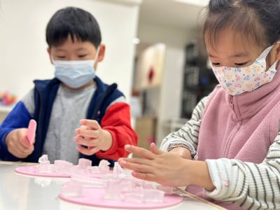 【超早鳥優惠！10/15止】4-12歲｜外師全美語冬令營｜喜氣洋洋新春科學冒險營：實驗 × 烘焙 × 角色扮演 × 實境體驗3