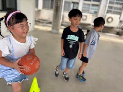 早鳥優惠！7/20-7/24 | 8/10-8/14【4-6歲6-12歲｜外師全美語夏令營】熱血小小籃球員：球場挑戰特訓營 x 實驗 ｘ角色扮演 x 實境體驗4