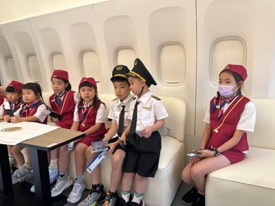 早鳥優惠！7/20-7/24 | 8/3-8/7 | 8/24-8/28【4-10歲｜外師全美語夏令營】我是小小空服員飛行任務營 x 實驗 ｘ角色扮演 x 實境體驗9