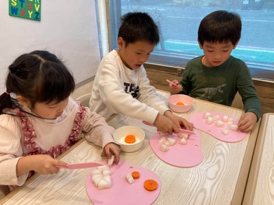 【超早鳥優惠！10/15止】4-12歲｜外師全美語冬令營｜喜氣洋洋新春科學冒險營：實驗 × 烘焙 × 角色扮演 × 實境體驗15