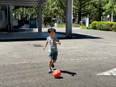 早鳥優惠！7/27-7/31 | 8/3-8/7【5-10歲｜外師全美語夏令營】陽光小將出任務：活力足球挑戰營 x 實驗 ｘ角色扮演 x 實境體驗12