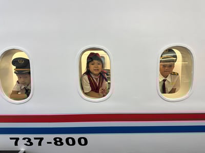 早鳥優惠！7/20-7/24 | 8/3-8/7 | 8/24-8/28【4-10歲｜外師全美語夏令營】我是小小空服員飛行任務營 x 實驗 ｘ角色扮演 x 實境體驗8