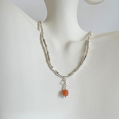 Sunlit Whispers 墜飾3