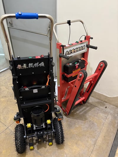 【老虎機器進料】專營民宅進退料、機器進料，專業承包工程進退料，砂包、建材、爬樓機、爬梯機、搬運機4