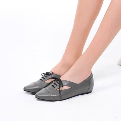 karine(MIT台灣製)全真皮尖頭綁帶內增高牛津鞋-灰色2