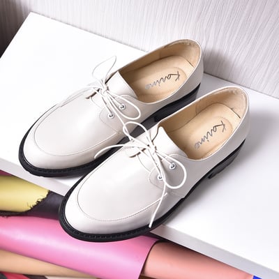 karine(MIT台灣製)全真皮綁帶寬楦厚底樂福鞋-米白色1