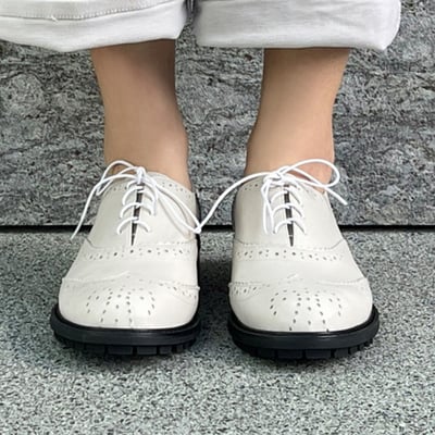karine(MIT台灣製)全真皮寬楦綁帶雕花牛津鞋-米白色3