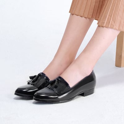 karine(MIT台灣製)全真皮流蘇低跟樂福鞋-原皮黑4