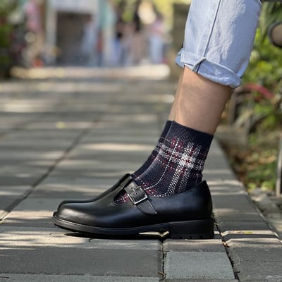 karine(MIT台灣製)全真皮釦帶T字瑪莉珍鞋-黑色3