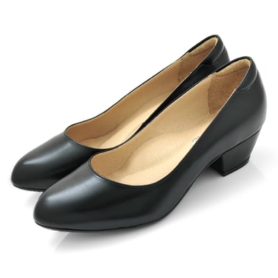 karine(MIT台灣製)全真皮尖頭素面粗低跟鞋-黑色1