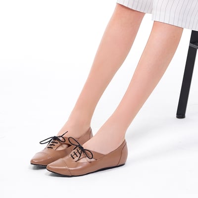 karine(MIT台灣製)全真皮尖頭綁帶內增高牛津鞋-駝色3