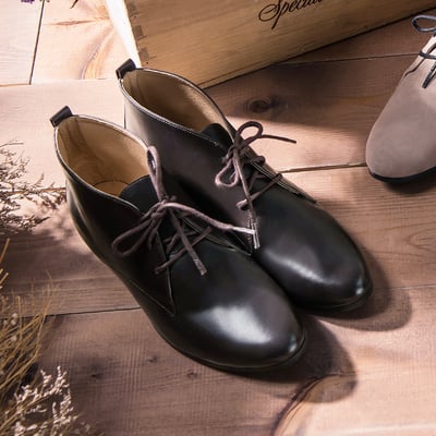 karine(MIT台灣製)全真皮經典綁帶德比短靴-深咖啡色1